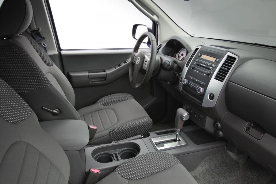  Nissan Xterra 2012 года  (фото 7 из 18)
